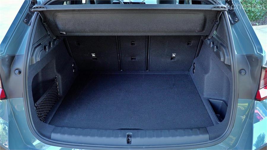 El maletero del BMW X1 ofrece un amplio y modulable espacio de carga.