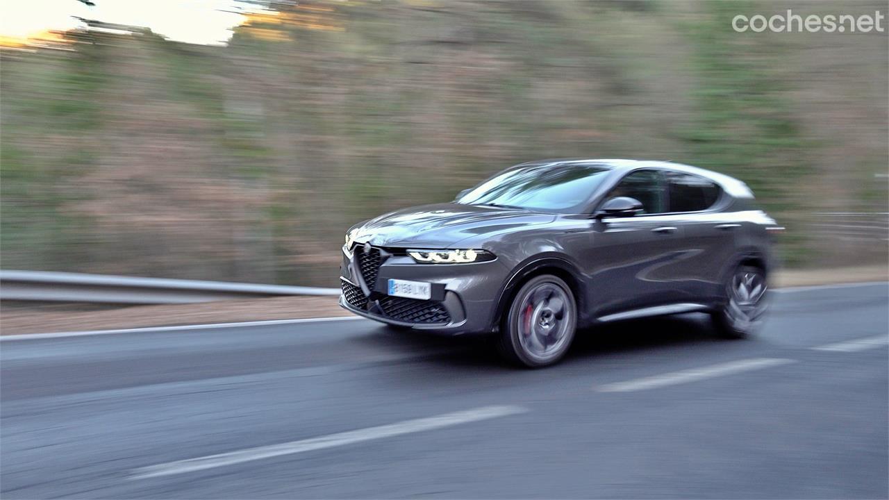 Esta versión del Alfa Romeo Tonale, con motorización "microhíbrida" de 130 CV, presume de obtener el distintivo Eco si bien se queda un poco atrás por rendimiento y consumos.