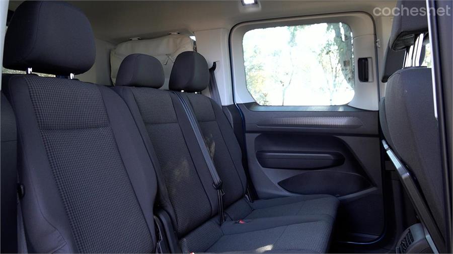 En las plazas traseras del Volkswagen Caddy California no pueden abrirse las ventanillas. 
