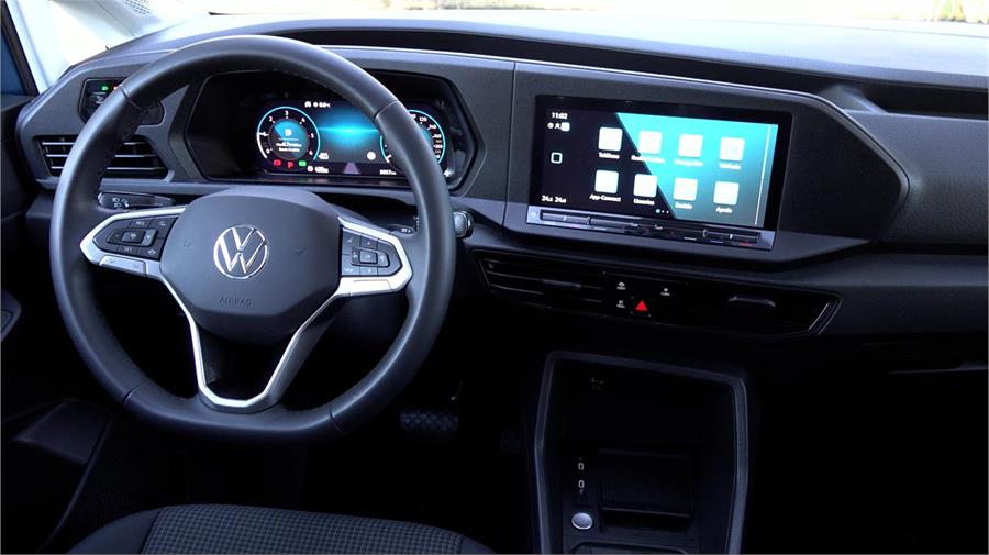 El interior del Volkswagen Caddy California es muy tecnológico y moderno, está a la última. 