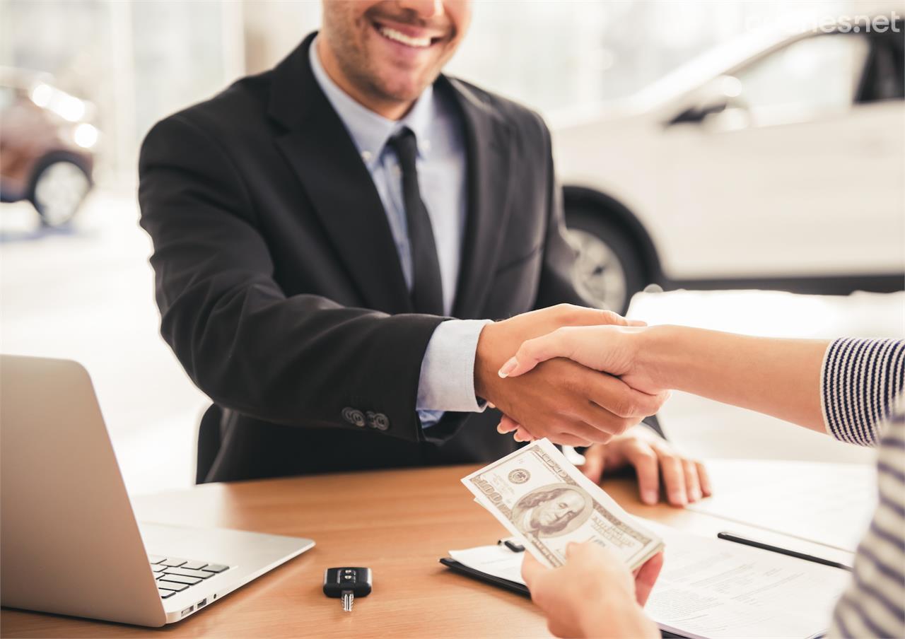 La venta del coche a un profesional es una opción alternativa a la venta a un particular que tiene como ventaja que en 24 horas se puede haber cerrado la operación. 