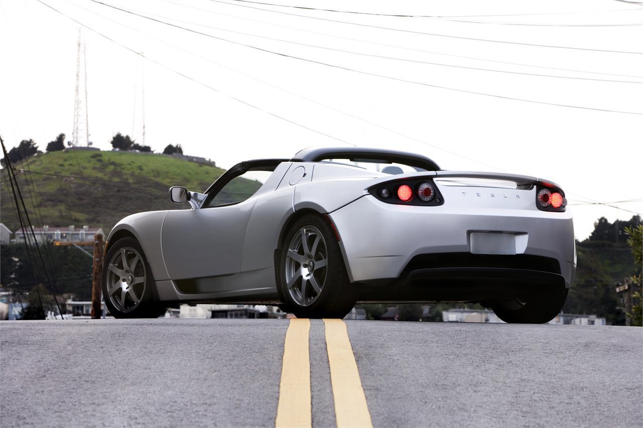 Entre 2008 y 2012 Tesla vendió cerca de 2500 unidades del Roadster.