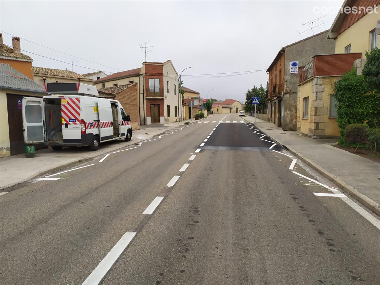 Nuevas marcas viales de dientes de dragón y líneas de bordes quebradas en Burgos.