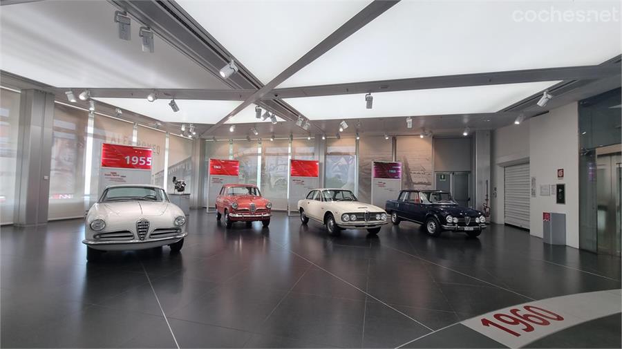 La colección de 70 vehículos expuesta es solo el principio, en el edificio hay más de 200 piezas.
