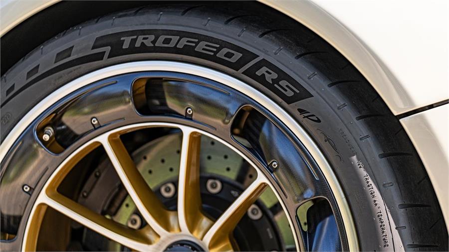 Pirelli lanza el P Zero Trofeo RS