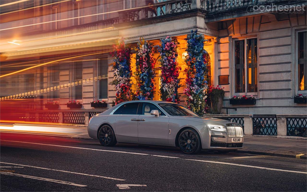 Rolls-Royce ha logrado su record de ventas en 2021 superando en un 49% el ejercicio 2020 con 5.586 coches.