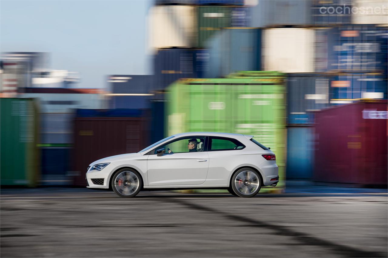 Un chasis extraordinario y un motor impresionante convierten al León Cupra en la referencia entre los GTI de tracción delantera.