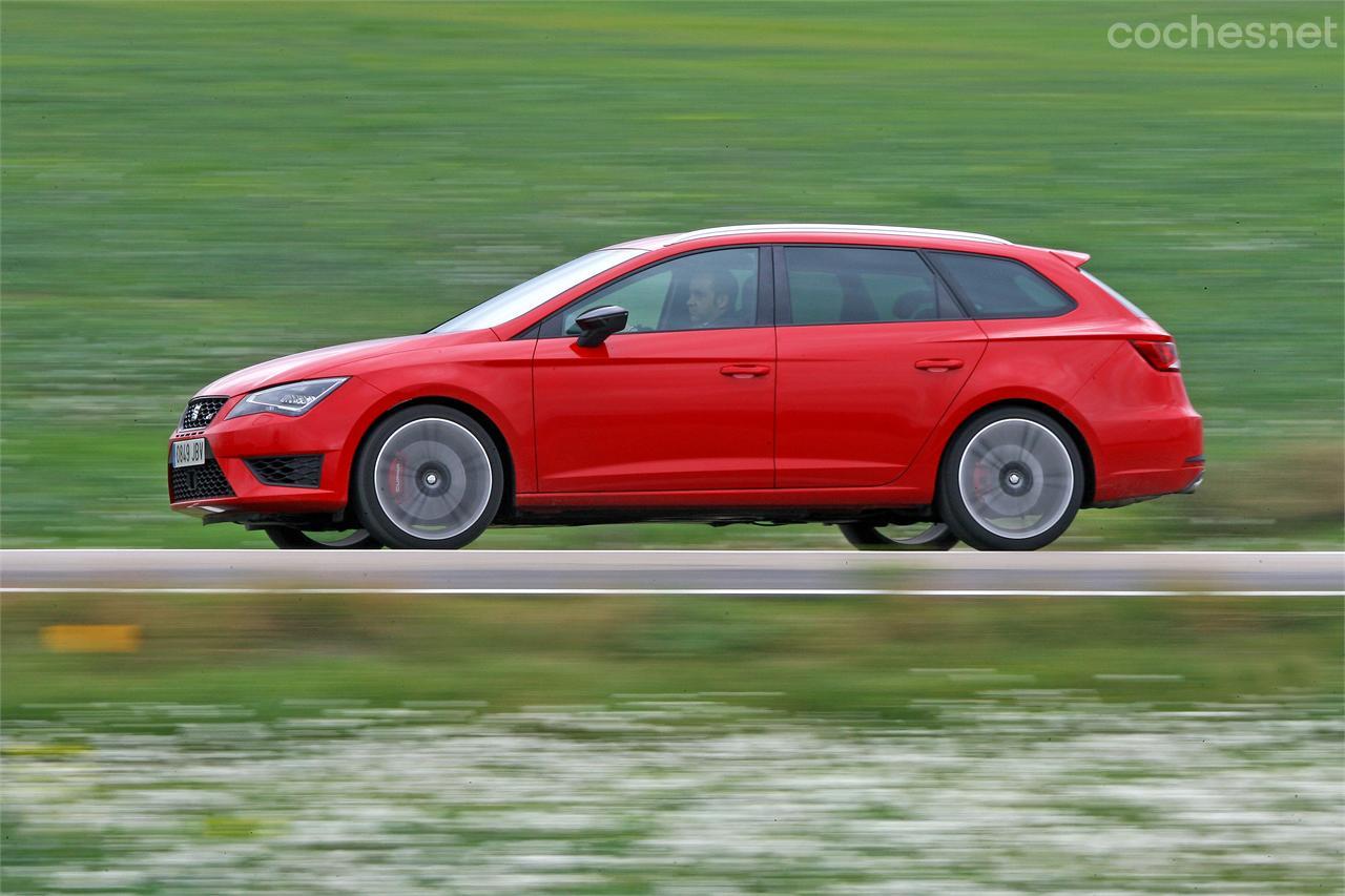 Una de las características del Cupra ST es que, usando el modo confort de su chasis activo, tenemos un coche usable a diario.