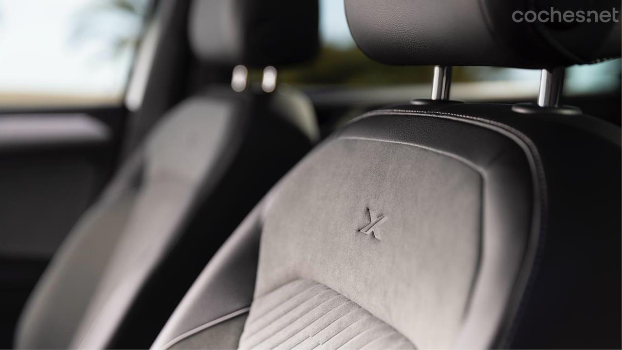 SEAT Tarraco - The logos on the new microfiber upholstery are an identifying element of this X-Perience version of the Seat Tarraco.