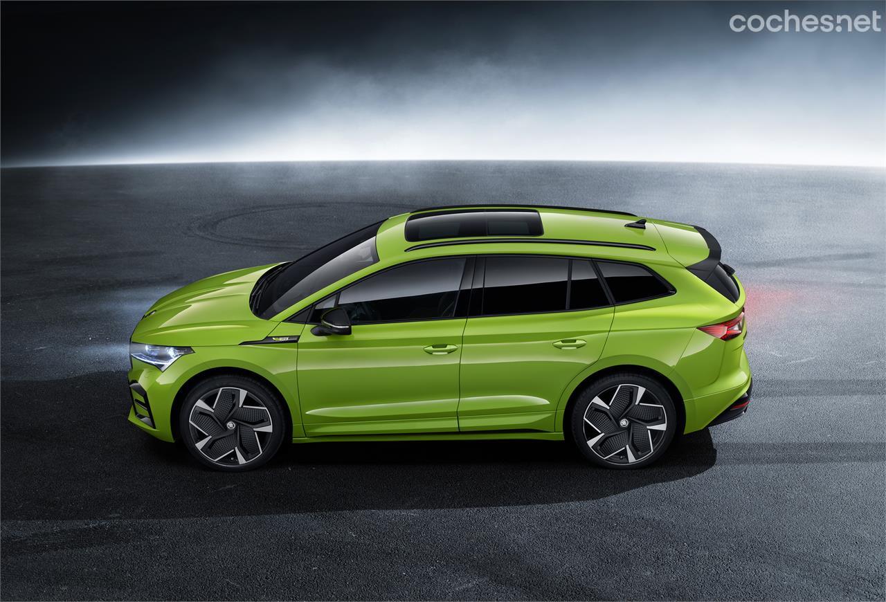 El nuevo Škoda Enyaq RS iV es exactamente eso: la versión "no cupé" del Škoda Enyaq Coupé RS iV. Comparte con aquel los mismos 220 kW de potencia (300 CV) con tracción total.