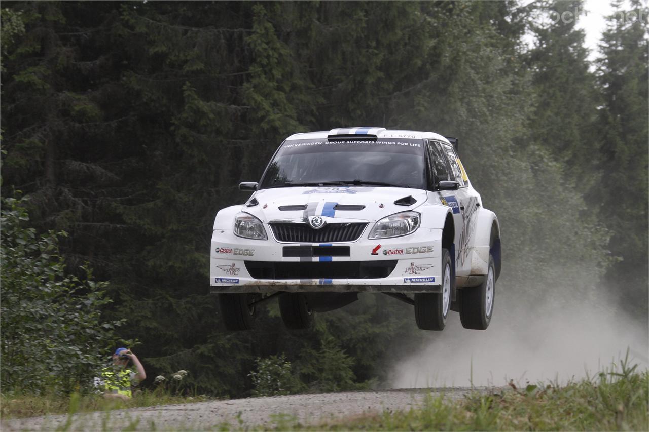 Volkswagen Motorsport se entrenó como equipo antes de debutar con el Polo WRC en 2013 inscribiendo un Skoda Fabia S2000 en el WRC de 2012 con el francés Sébastien Ogier.