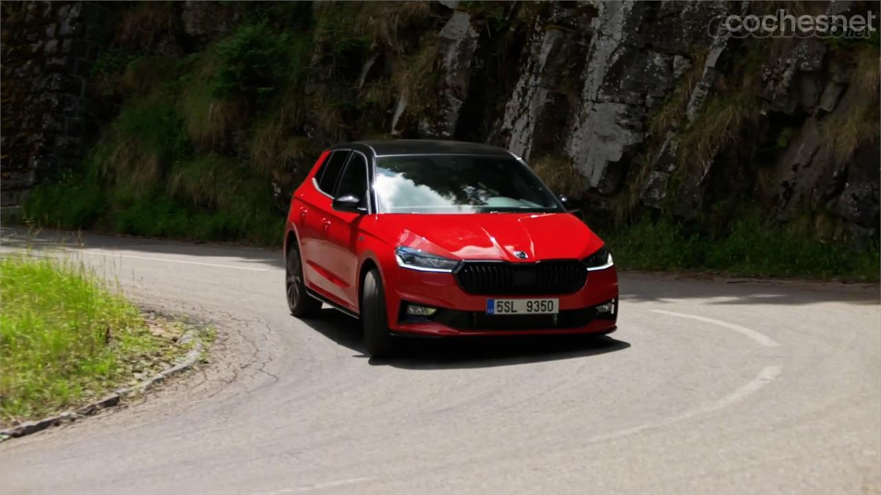 Sorprende lo bien que responde el motor 1.5 TSI de 150 CV en un coche como el Fabia. Empuja más de lo que esperaba y encima no suena nada mal.