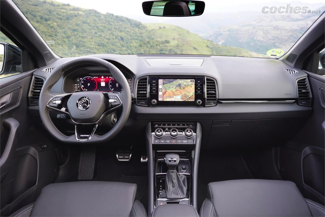 SKODA Karoq - Very functional interior with materials that give a good impression of quality.