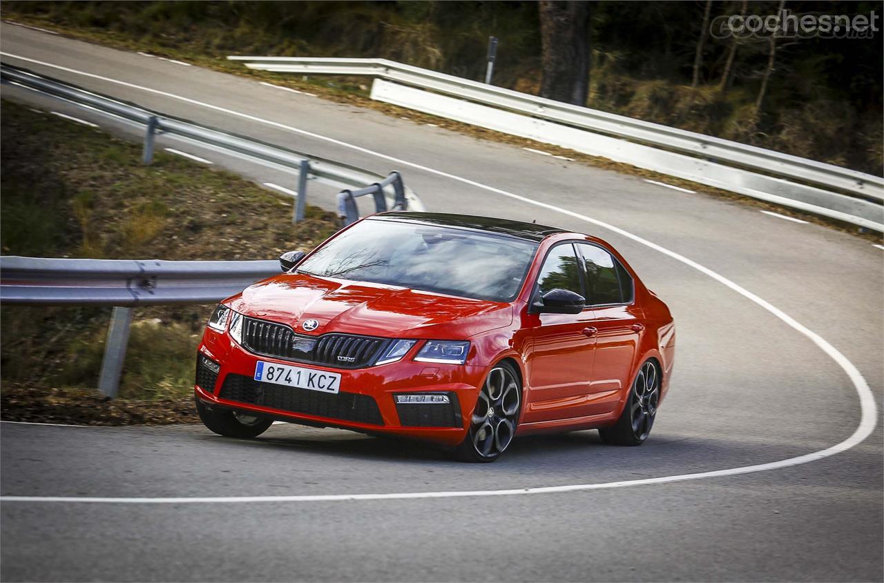 Skoda Octavia RS 245, un GTI sedán