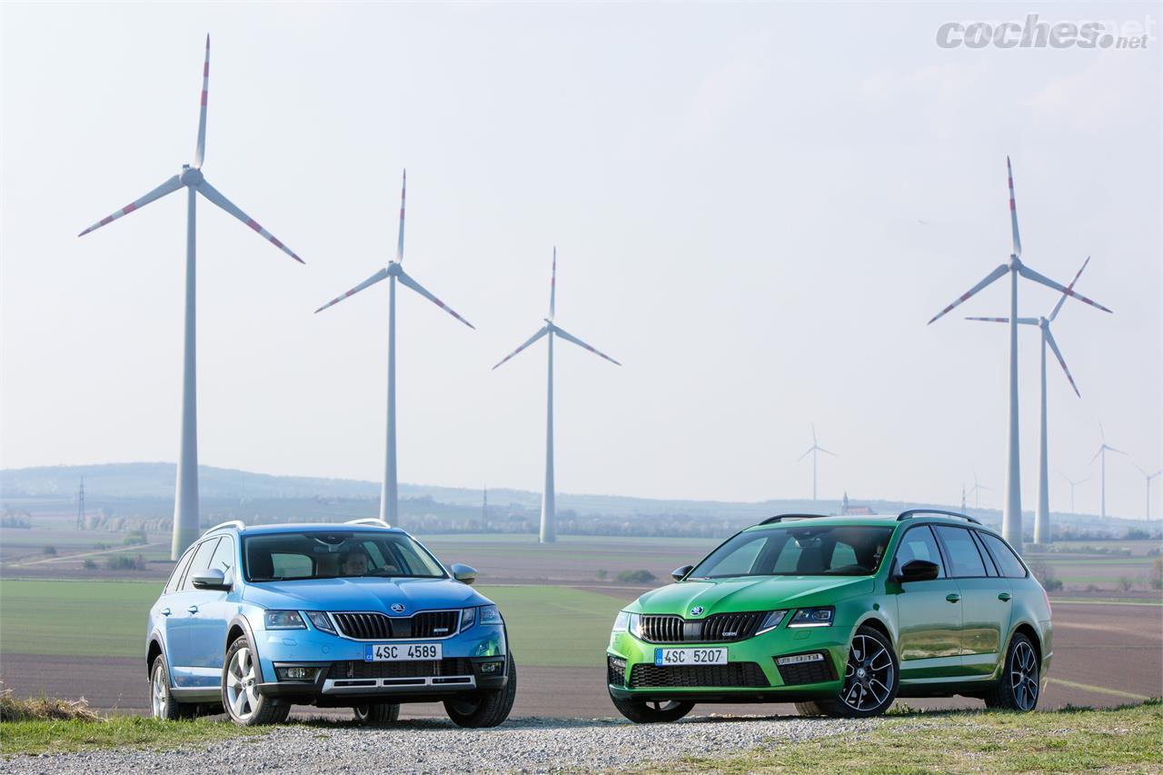 El Skoda Octavia Scout (izda) y el Octavia RS completan la gama ofreciendo estética y aptitudes específicas para el campo y la conducción deportiva respectívamente. 