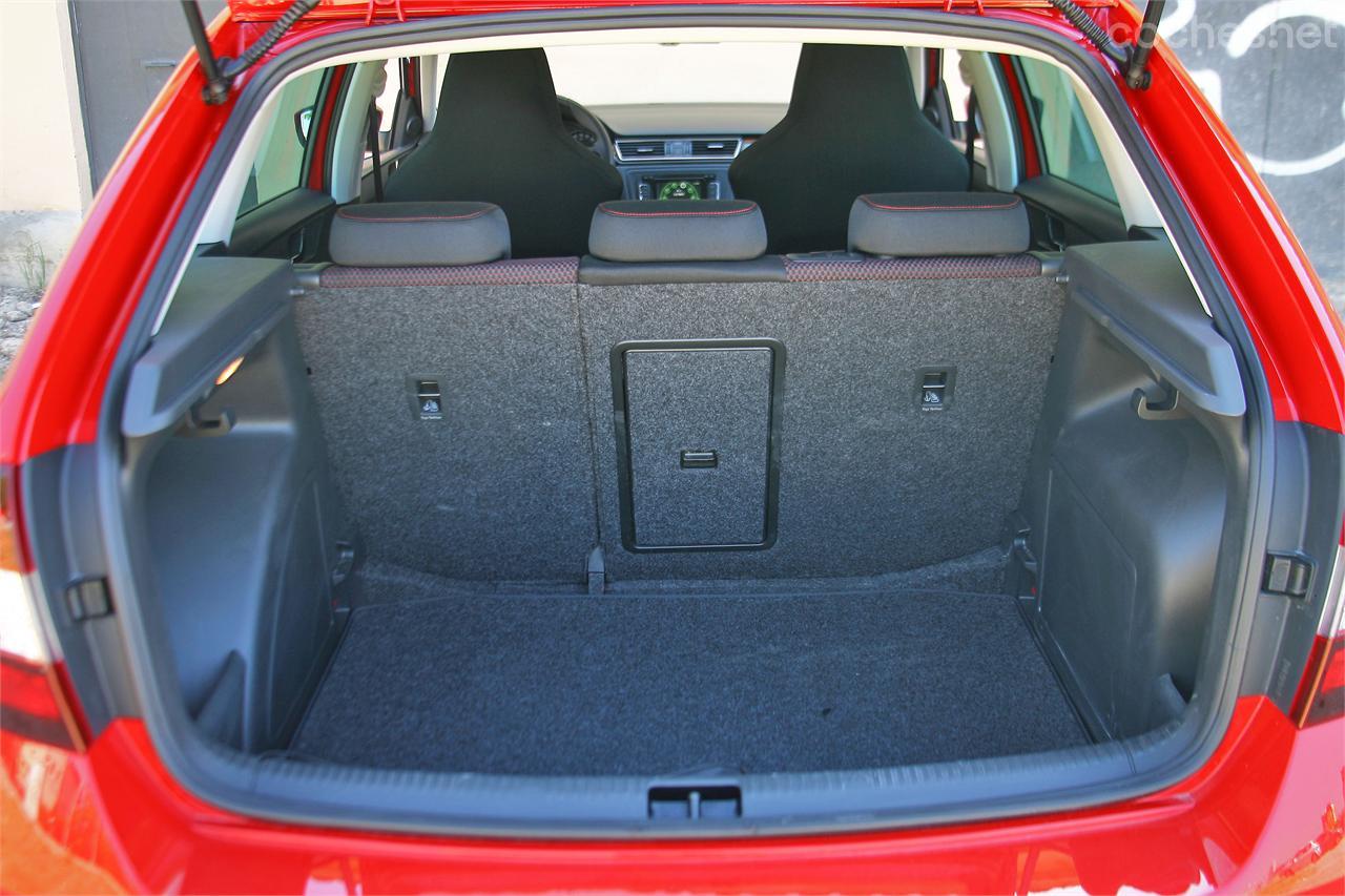 El Spaceback destaca por contar con uno de los mejores maleteros de su clase, con 415 litros de capacidad. 