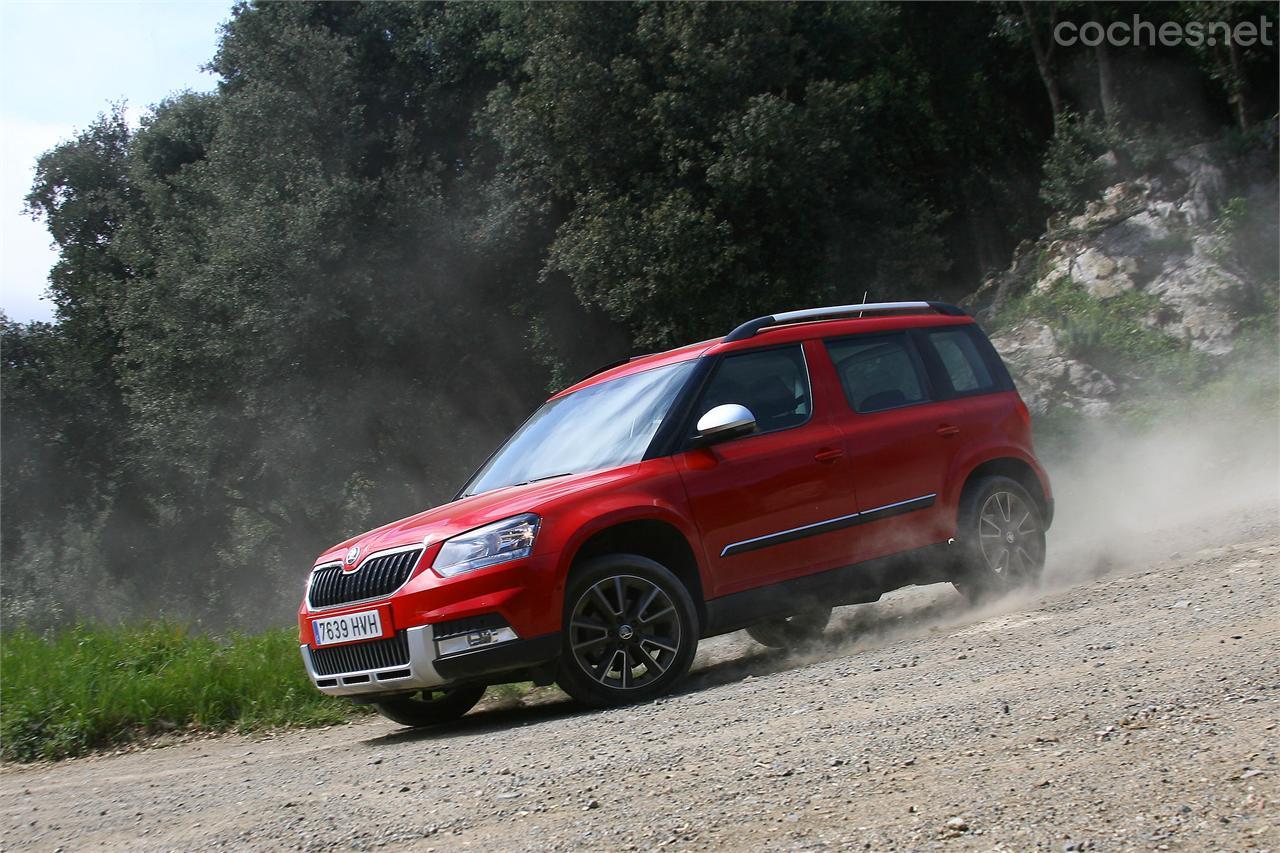 El sistema 4x4, muy solvente, permite colocar el coche en trayectoria a base de gas.