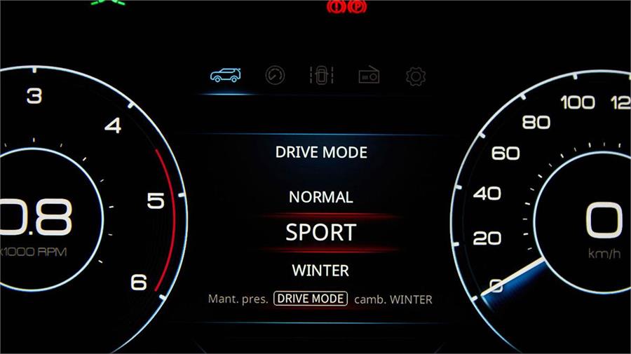 El nuevo SsangYong Korando estrena instrumentación digital y cuenta con modos de conducción.