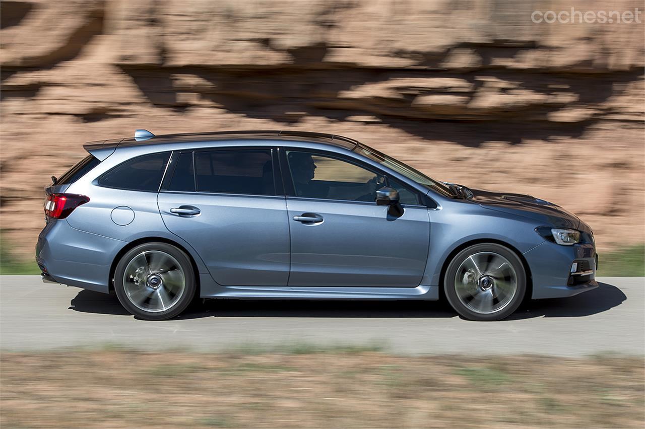 El Levorg mide 4, 69 metros de longitud, algo menos que un Outback y algo más que un Forester. 