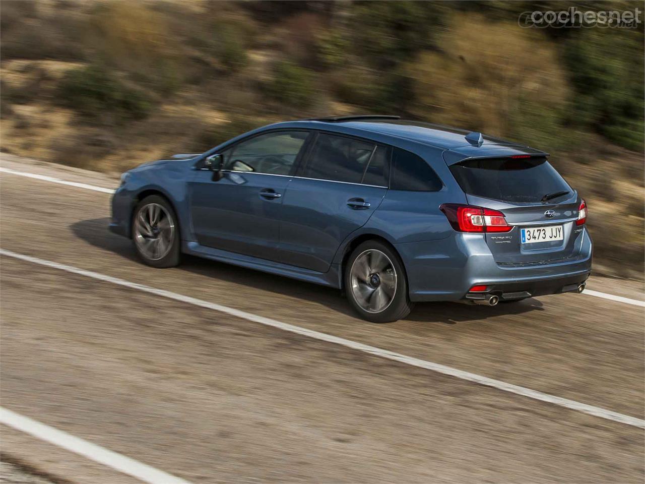 Este Subaru dispone de un maletero con capacidad máxima de 1.446 litros, suficientes para un uso intensivo transportando familiares o amigos, o viajando con utensilios de ocio. 