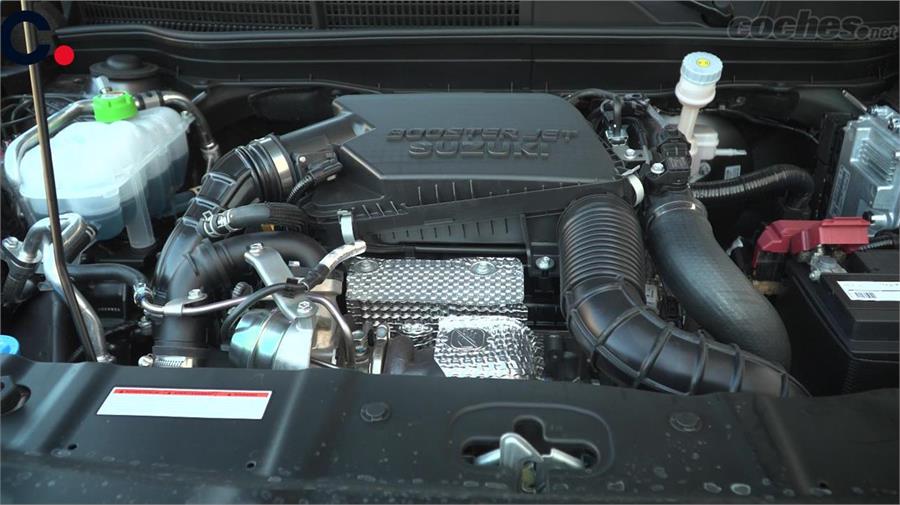 El motor de gasolina de 129 CV y 4 cilindros se caracteriza por empujar bien a bajas vueltas y mostrar una buena potencia. 