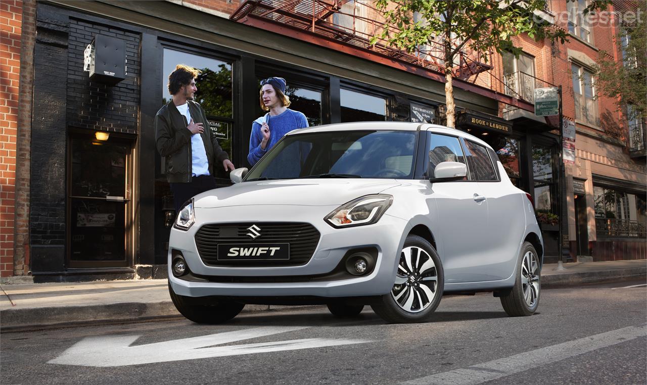 El Suzuki Swift se presenta totalmente cambiado, con nueva plataforma y diseño. No obstante, respeta las líneas básicas de este histórico modelo. 