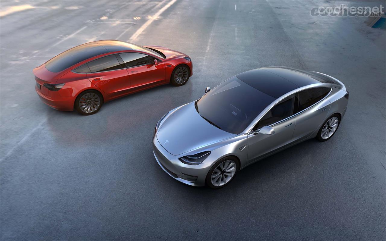 El Tesla Model 3 Prototype 2016 fue desvelado ayer por el fundador de la marca Elon Musk, quien anunció en el acto que ya hay 115.000 pedidos en firme.