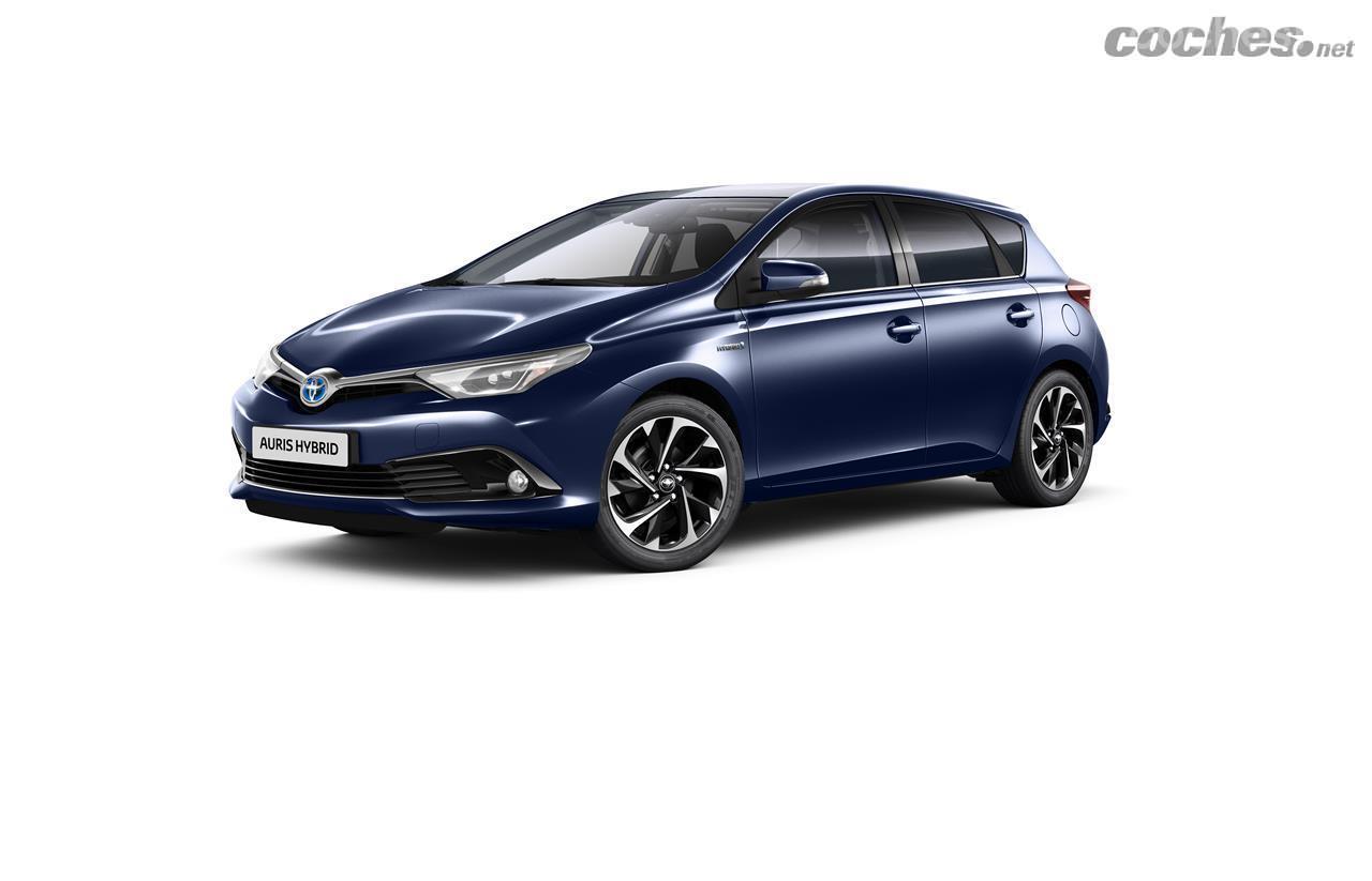 El Toyota Auris Hybrid supera al Prius en ventas totales en nuestro país. 