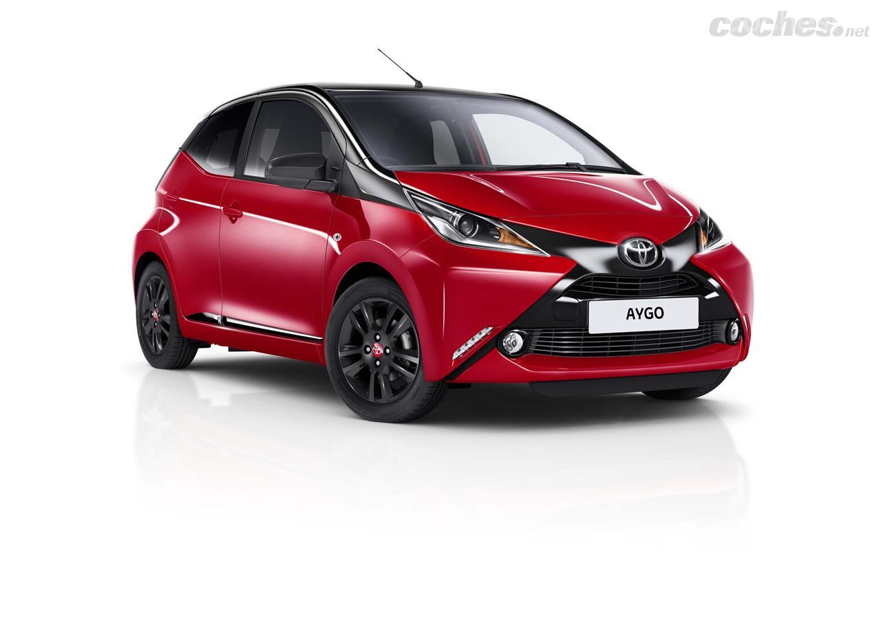 Toyota Aygo x-cite es la versión tope de gama, se distingue por la pintura Bi-Tono y por sus llantas de 15".