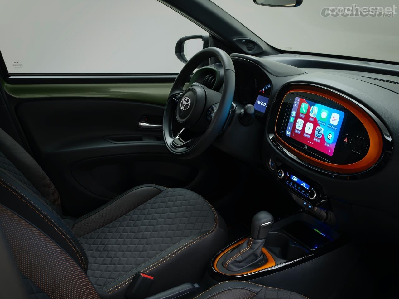 Nos ha sorprendido el nivel de equipamiento del Toyota Aygo X 2022, de un segmento superior.