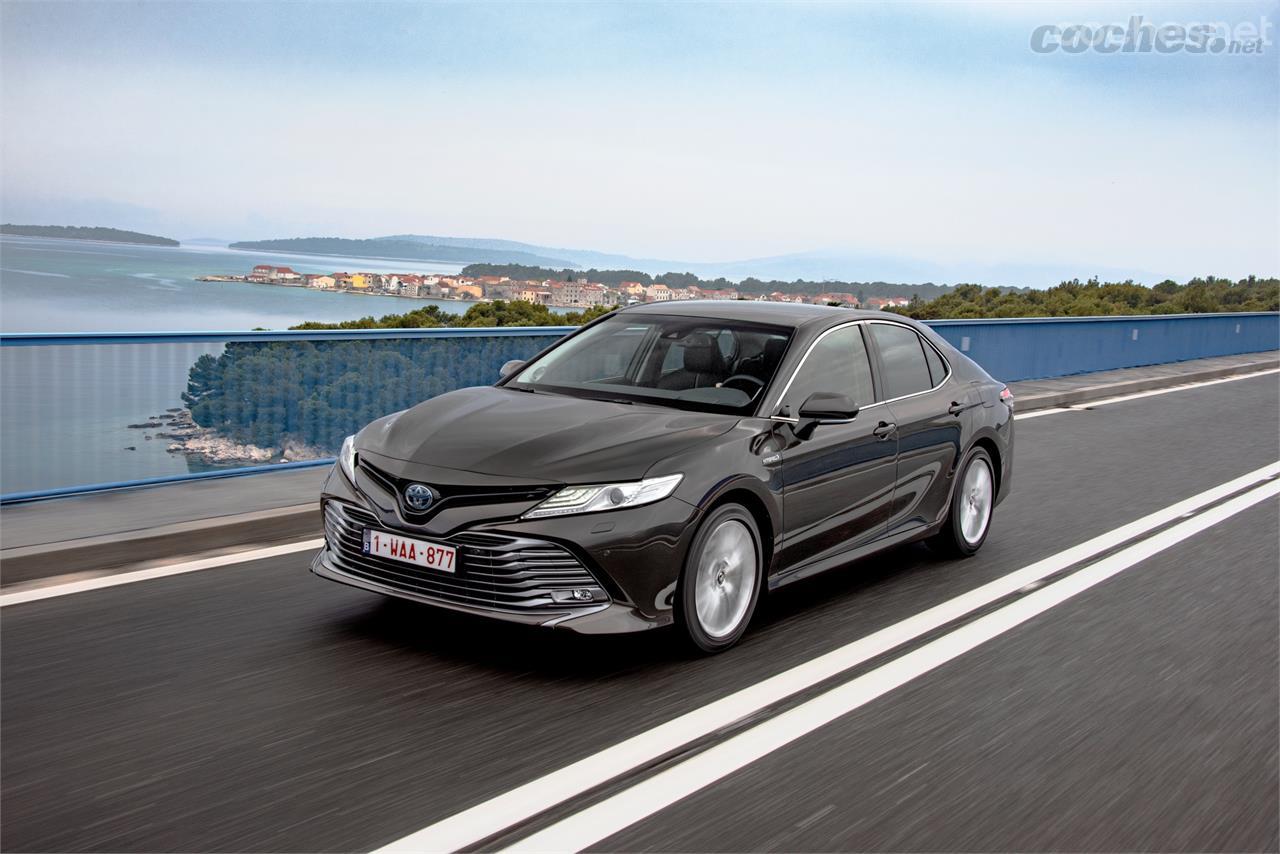 Toyota Camry: Sólo híbrido desde 32.300 €