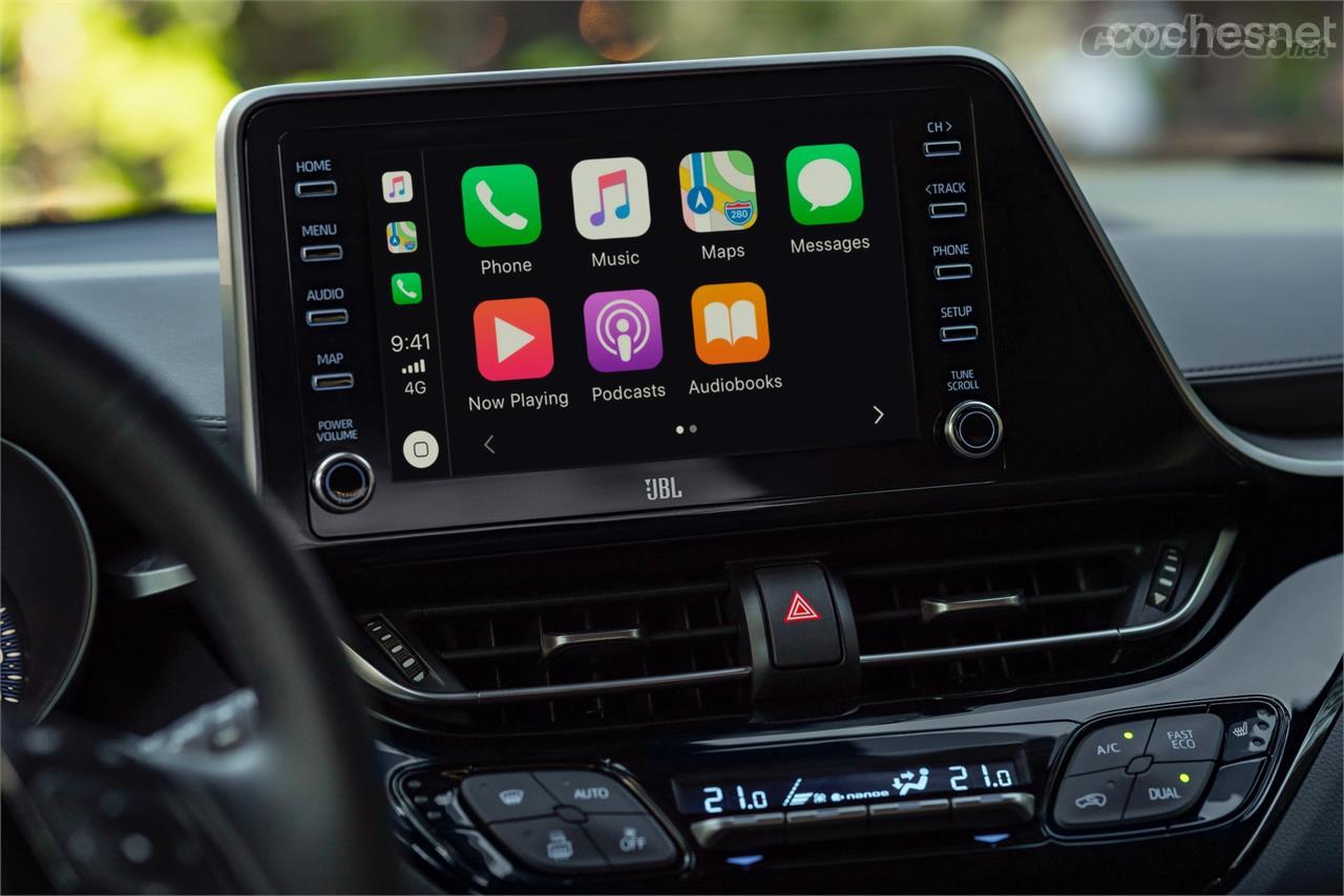 La tan esperada compatibilidad con Apple Car Play llega al C-HR y, por extensión, también a los Corolla.