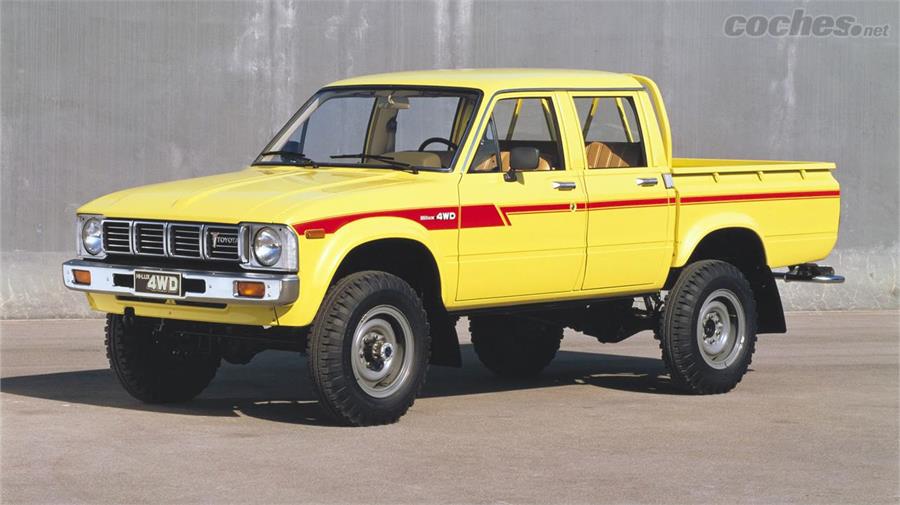 Toyota lanzó la primera generación de la Hilux en 1968. La carrocería doble cabina con 4x4 no llegó hasta 1979.