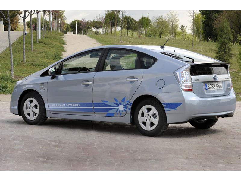 Toyota Prius PHV