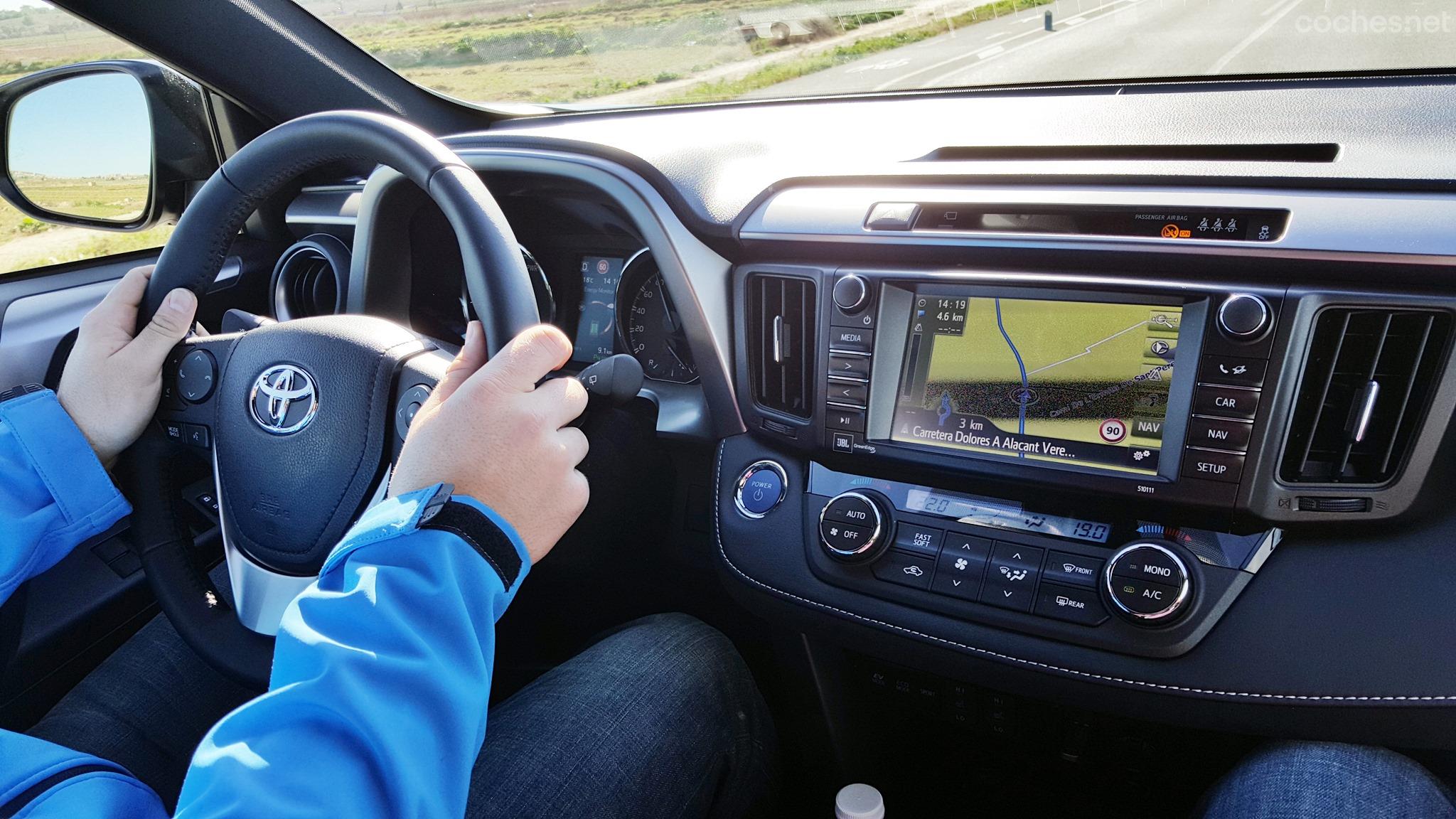 La buena insonorización del habitáculo convierte al nuevo RAV4 en un coche más viajero y agradable.