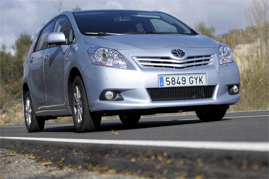 Toyota verso 2011