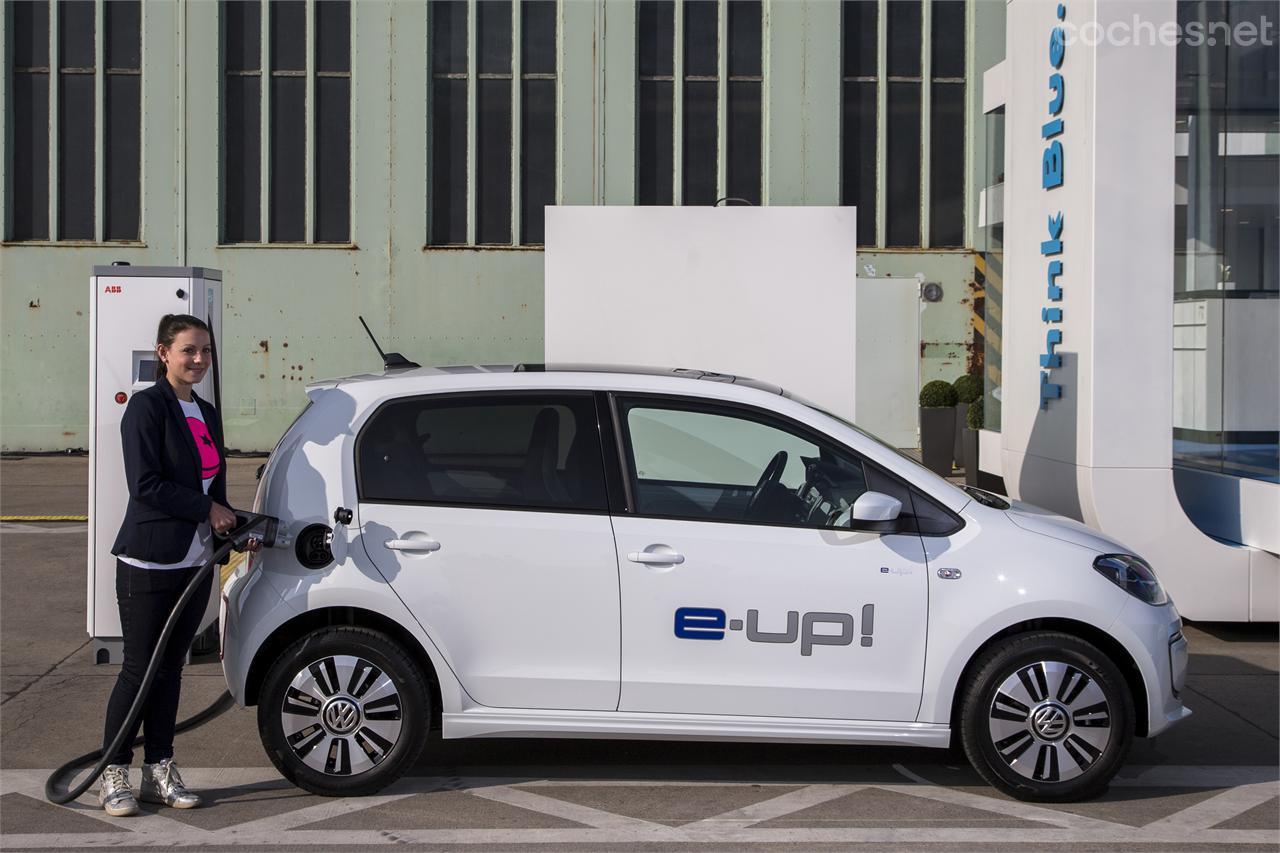 El nuevo e-Up! será el primer Volkswagen eléctrico de gran serie y estará en los concesionarios próximo mes de mayo