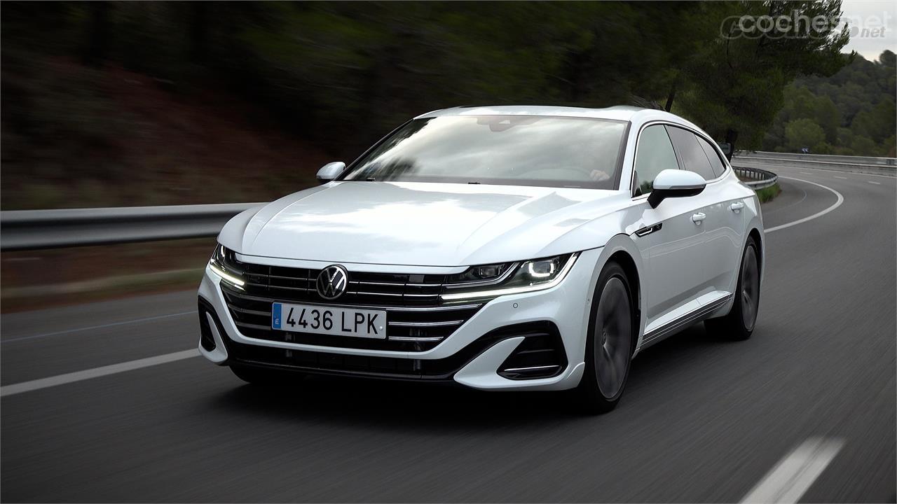 El consumo medio del Volkswagen Arteon Shooting Brake eHybrid en un recorrido de 165 kilómetros fue de 5,2 kWh/100 km y 7,3 l/100 km.