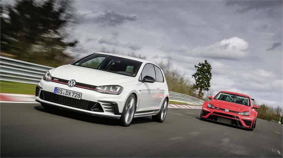 Según Volkswagen se ha aplicado parte de la experiencia del Golf GTI TCR en el Clubsport S, un coche de carreras desarrollado con colaboración de SEAT Sport.