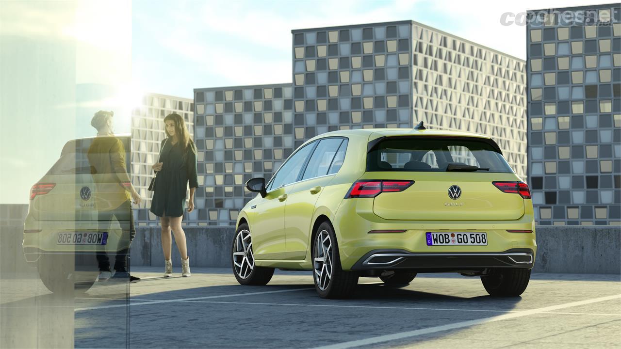 La estética del nuevo Volkswagen Golf no cambia demasiado. En la zaga, el nuevo portón más anguloso y las nuevas ópticas marcan el estilo. 