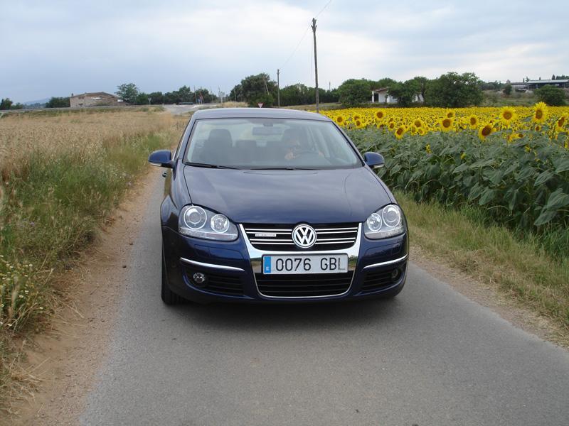 Volkswagen Jetta BlueMotion TDI 105 CV 5 velocidades