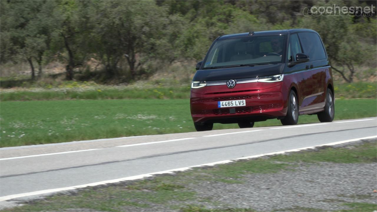 El conjunto híbrido formado por un motor gasolina turbo de 1,4 litros y un motor eléctrico declara una potencia máxima de 218 CV.