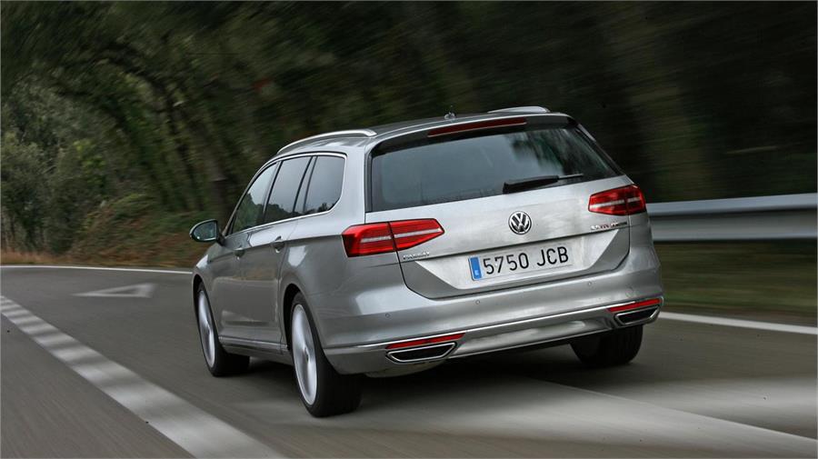Volkswagen Passat Variant Sport 2.0 TDi BiT DSG 4Motion