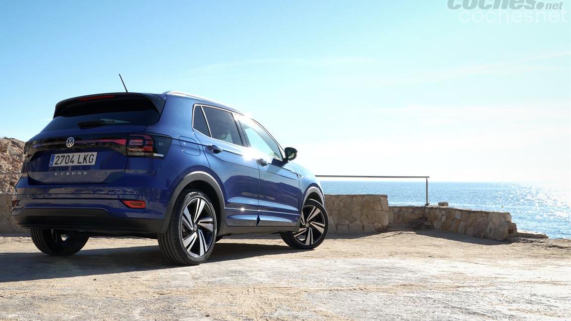 VOLKSWAGEN TCross - There is a huge difference between the T-Cross with a 3-cylinder engine and this one with a 4-cylinder one.  The latter is softer in everything and above all more economical.