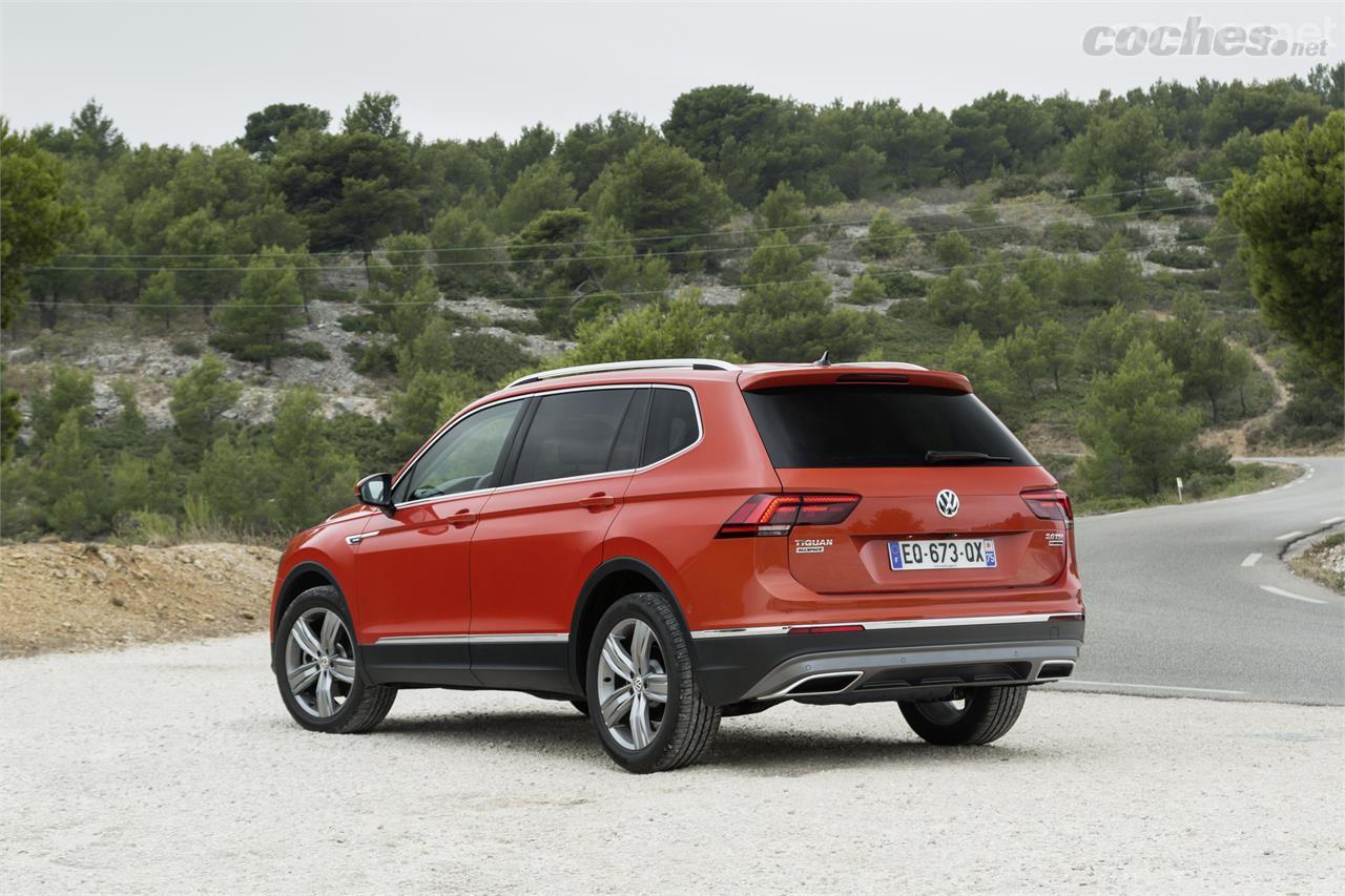 El Volkswagen Tiguan Allspace tiene unas puertas traseras más largas. El resto es idéntico al Tiguan más compacto. 