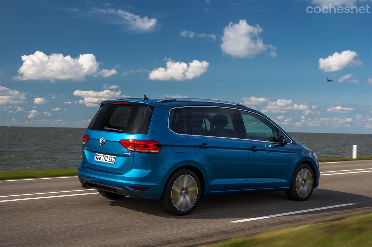 El segmento de los monovolúmenes compactos suma el 10% del total de ventas de coches nuevos en España. Volkswagen quiere superar el 10% del mismo con Touran y Sportsvan.