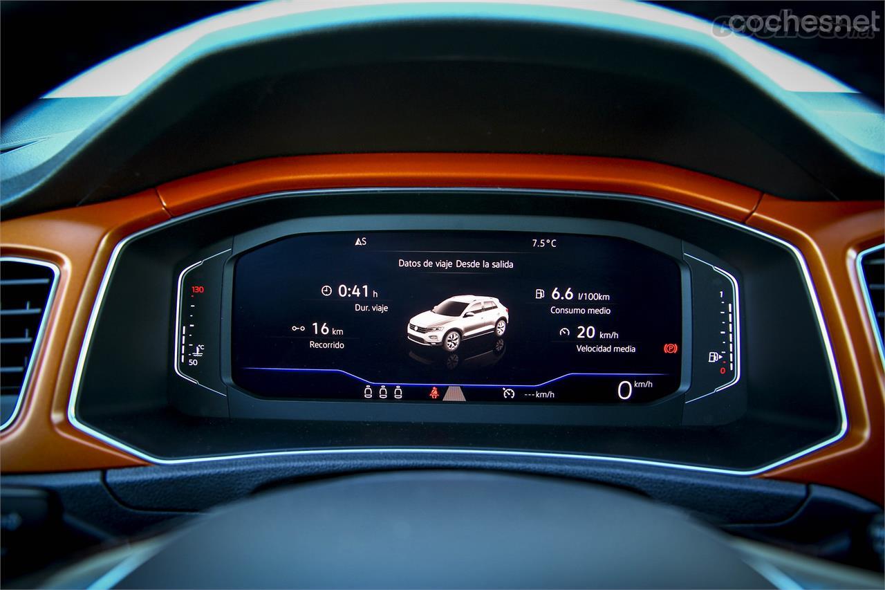 El cuadro de instrumentos digital con esta gran pantalla es un acierto, ya que permite que lo configuremos a nuestro gusto y ofrece una información útil y muy clara. 
