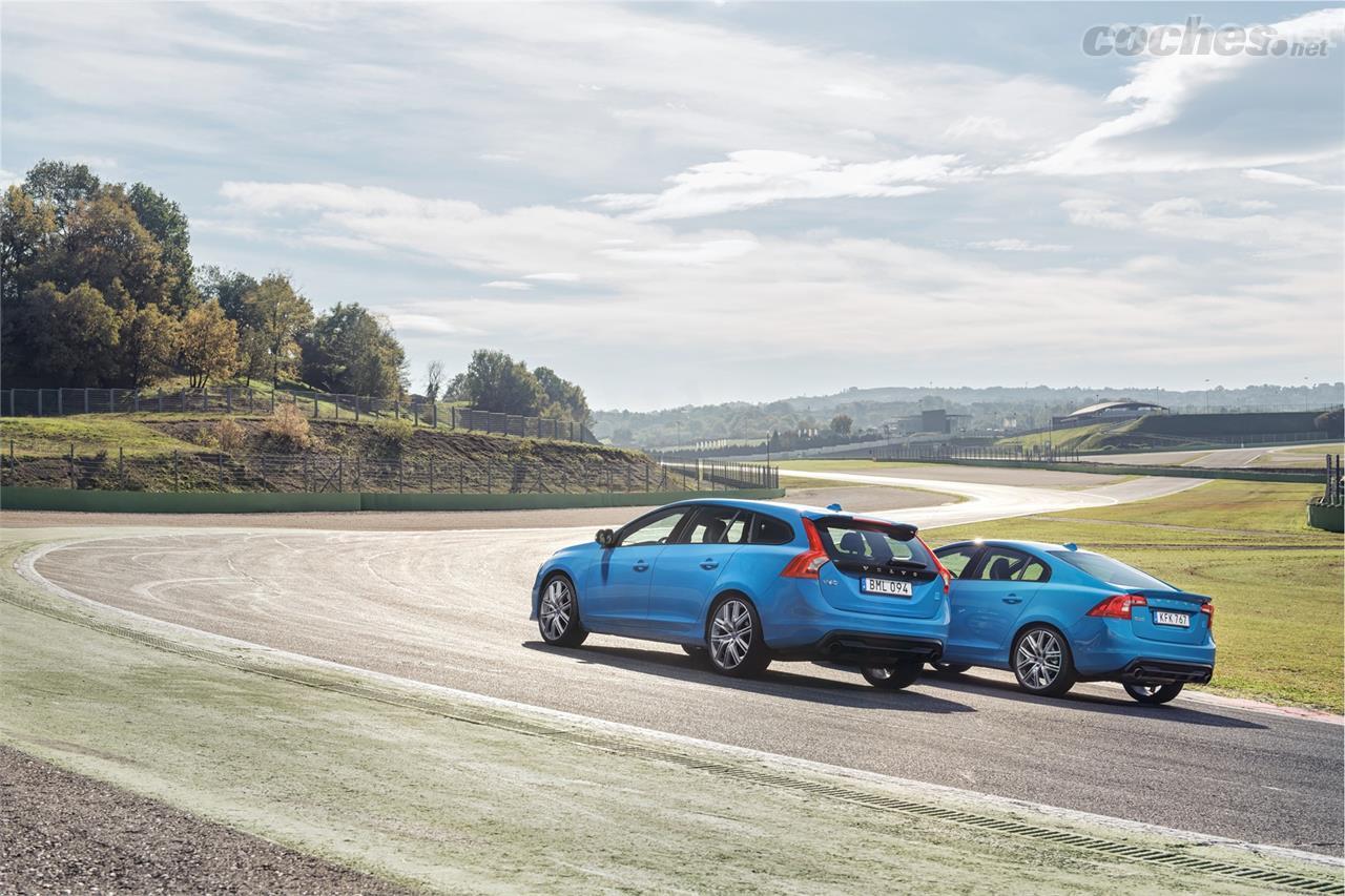 Con una aceleración de 0 a 100 km/h en 4,8 segundos y una velocidad punta limitada de 250 km/h, estos son, sin duda, los Volvos más deportivos de la gama.