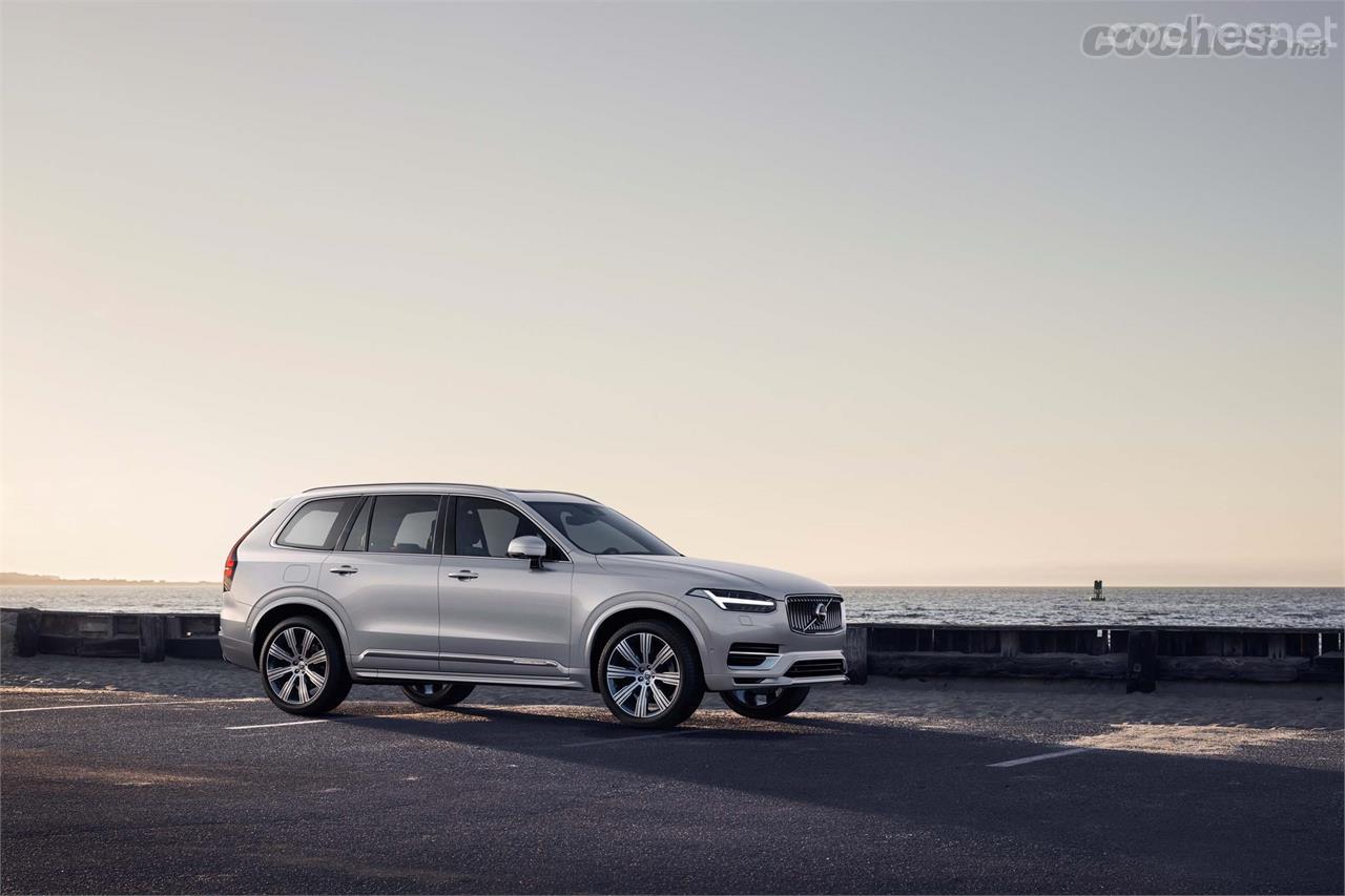 El XC90 B5 que probé apenas difería, en lo que a comportamiento dinámico se refiere, del XC90 D5 que ya había probado hacía un tiempo.