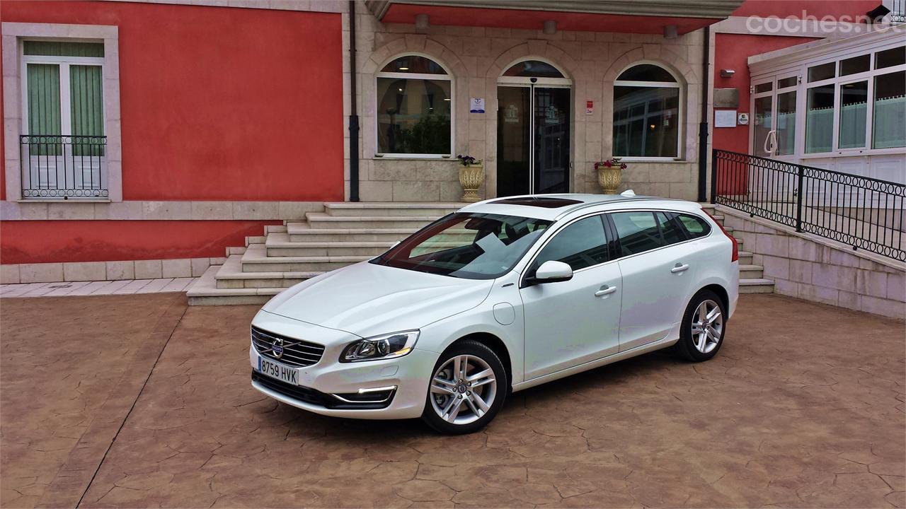 El Volvo V60 Plug-In Hybrid es el primer híbrido enchufable con motor diésel.